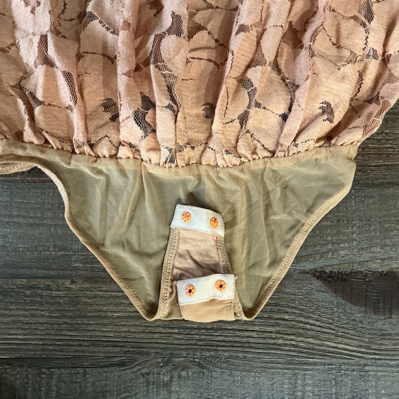 Free People Cotton Blend Peach Mesh Flower Lace Body Suit - Picture 5 of 6